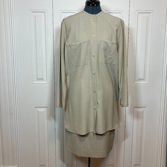 Liz Claiborne Taupe Skirt Suit  Skirt Sz 12 Jacket Sz M Rayon/Wool Blend - Picture 1 of 9